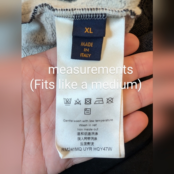 *SOLD* Louis Vuitton script logo hoodie - Picture 7 of 9